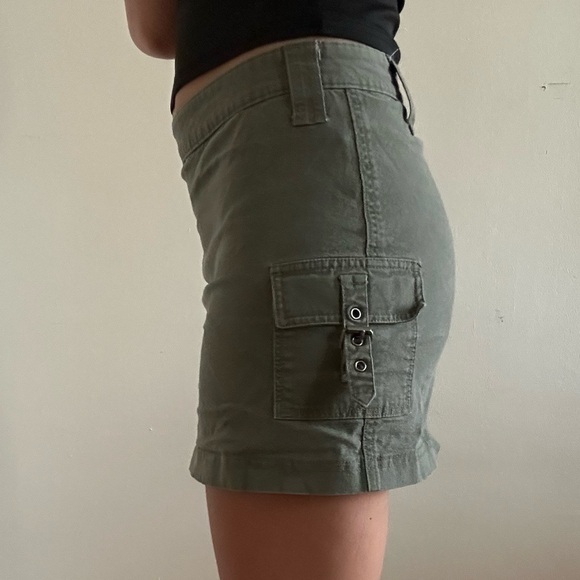 Kaki mini skirt - Picture 3 of 3